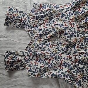 Super cute floral dress
